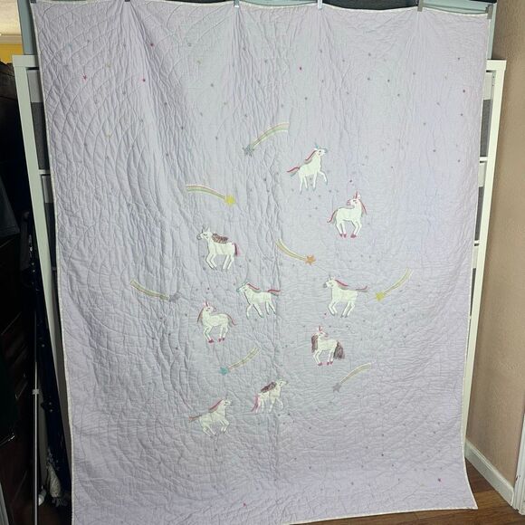 Pottery Barn Kids Rainbow Unicorn Quilt Lavender Purple Size Twin - Picture 6 of 13